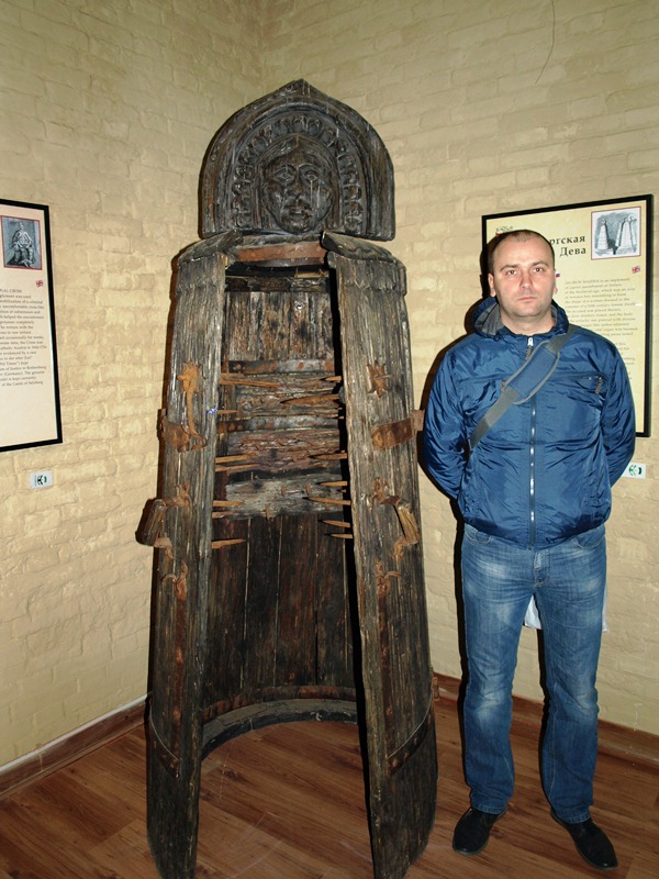 Нюрнбергская дева