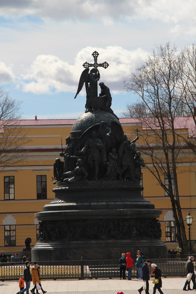 Памятник Тысячелетию России, 1862 г. - в 1862 году предстояло празднование 1000-летнего юбилея России, памятник «Тысячелетию России» решили установить именно в Новгороде, признавая тем самым его ключевую роль в создании Российского государства.